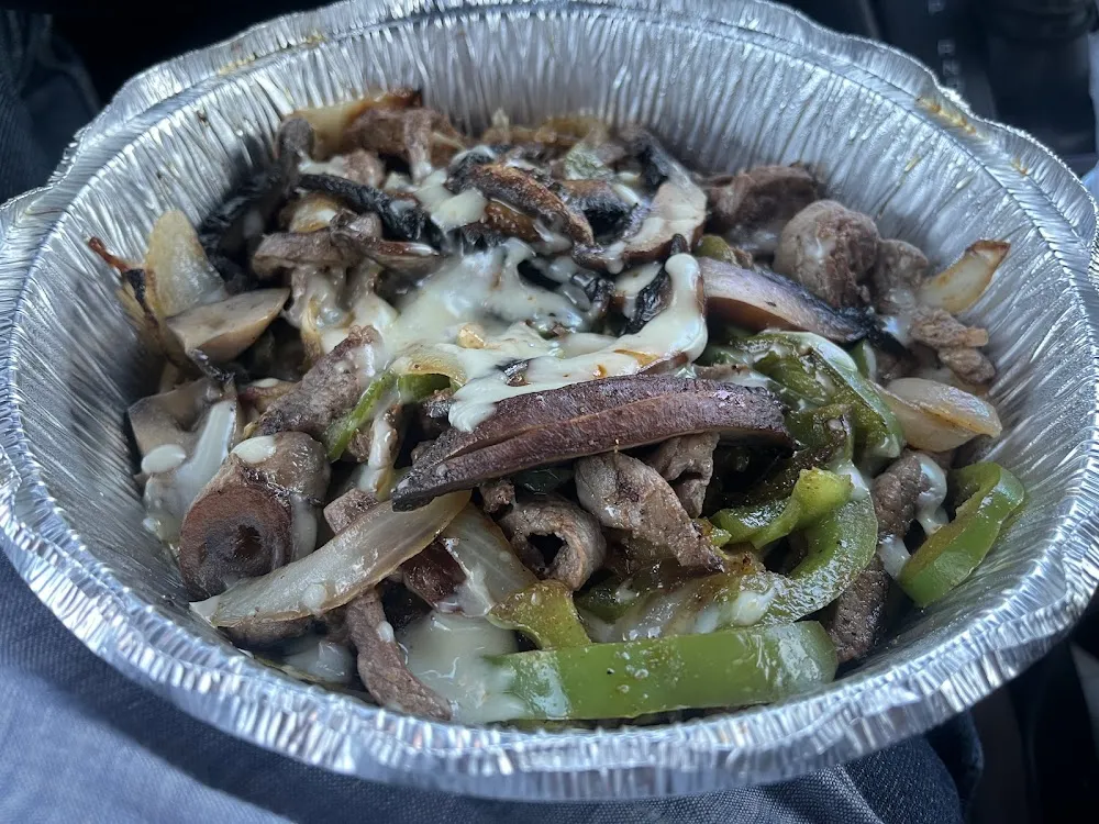 Alambres De Bistec Pollo O Camarón Steak Chicken or Shrimp with Peppers