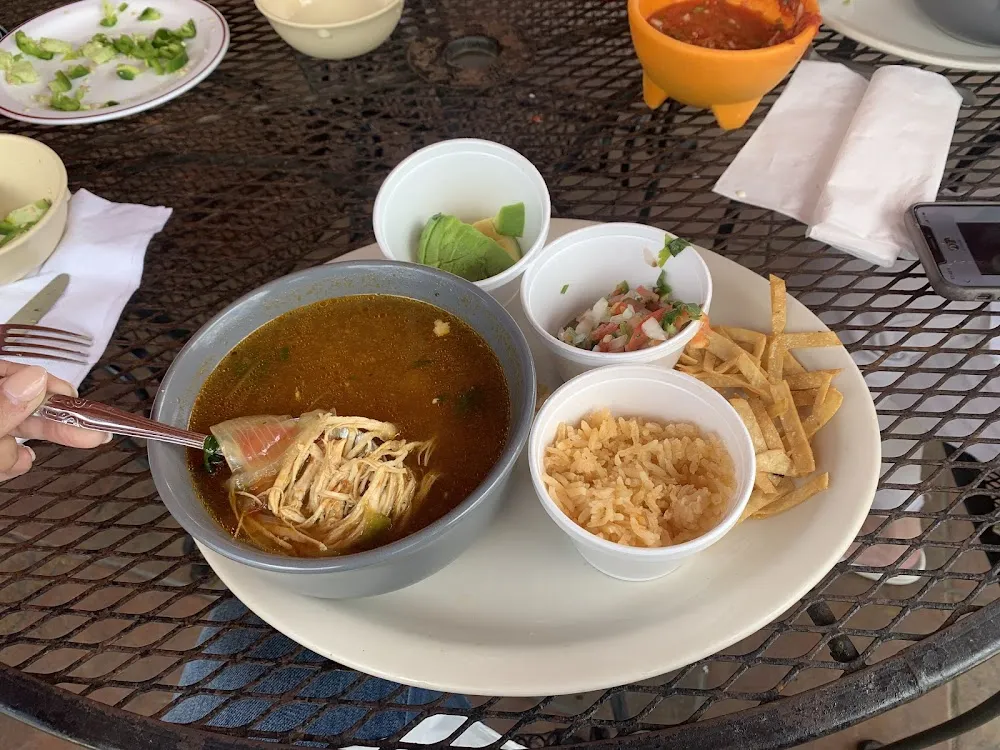 Sopa de Tortilla Con Pollo Chicken Tortilla Soup